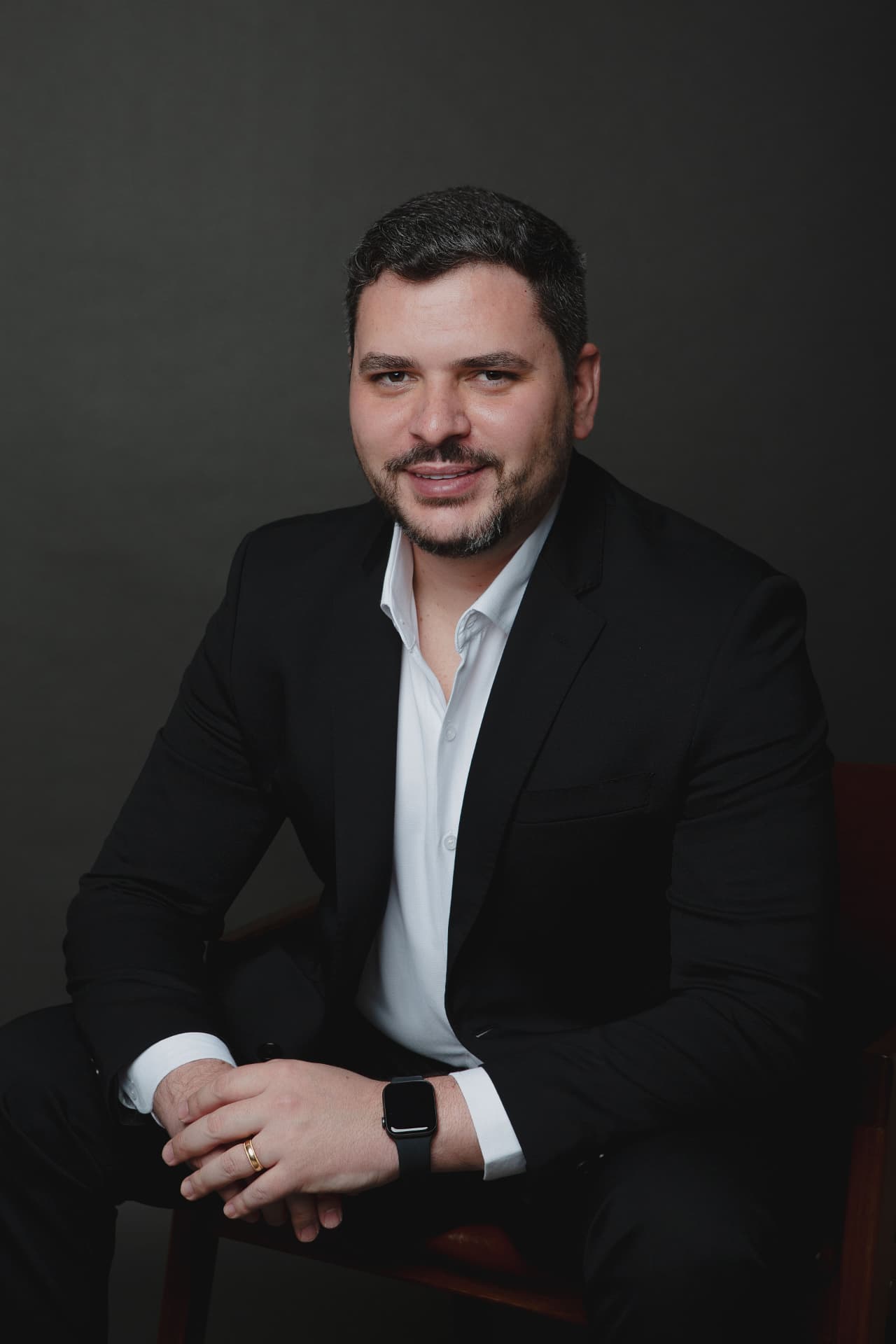 Consultório médico de ortopedia com modelo anatômico do pé